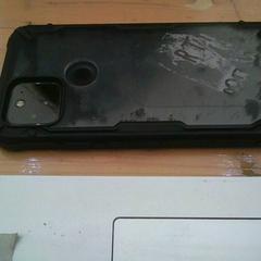 Iphone zwart, ha sido reportado por Pukkelpop Festivalterrein con iLost