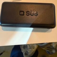 Productes electrònics black, segons ha informat Room Mate Bruno mitjançant iLost