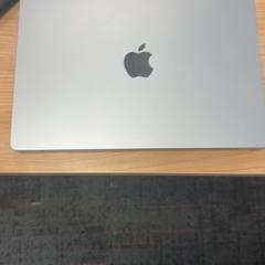 Macbook Grijs, amint azt Connexxion Amstelland-Meerlanden Schiphol Noord az iLost segítségével jelentette.