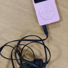 iPod Roos, jak nahlášeno VITAZ campus Sint-Niklaas pomocí iLost