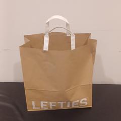 종이 봉지 Lefties, iLost를 사용하여 RÍO Shopping - Valladolid에 보고됨