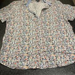 Blusa, gisa salatu by Van der Valk Spier-Dwingeloo iLost erabiliz