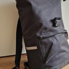 Zwarte Fietstas met daarin zwarte rugzak がiLostに報告されました