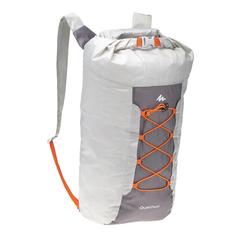 Grey backpack 20l quechua forgotten in tram 12 Amsterdam 19:45 at molenwerf station