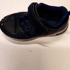Sneaker Blauw lampje, as reported by Qbuzz ZHN using iLost