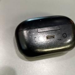 En airpodcase, as reported by Qbuzz GD Groningen HS using iLost