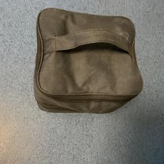 バッグ がiLostで Breng Arnhem によって報告されました