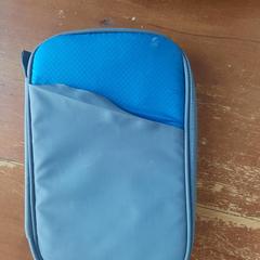 blauw telefoonhoesje, segundo informou a iLost