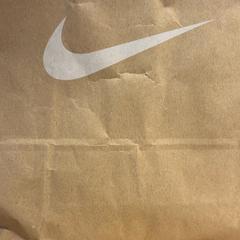 Purchase nike, gemeldet von Designer Outlet Roermond über iLost