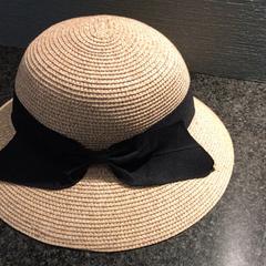 Cappello, come riportato da Van der Valk Hotel Wolvega Heerenveen utilizzando iLost