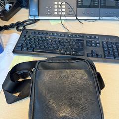 Bolsa de hombro zwart, ha sido reportado por Haven Hotel Rotterdam con iLost