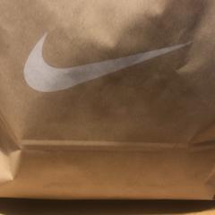 Purchase nike がiLostで Designer Outlet Roermond によって報告されました