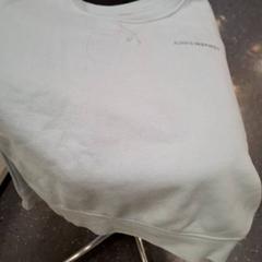 Roupa Bleu, segundo informou IKEA Paris Nord Roissy usando iLost