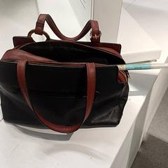 Táskák Accesoire de tricot/couture, amint azt IKEA Toulouse az iLost segítségével jelentette.