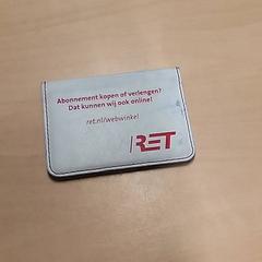 Kártyatartó, amint azt RET az iLost segítségével jelentette.