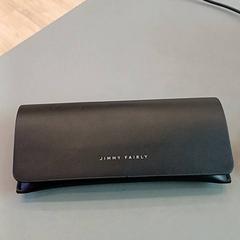Boite lunettes, ha sido reportado por IKEA Nantes con iLost