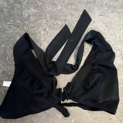 Bikini top, as reported by Qbuzz GD Groningen HS using iLost