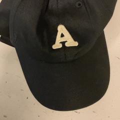 Cappellino da baseball, come riportato da Artis utilizzando iLost