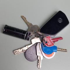 Sleutelhanger met 6 sleutels incusief vw sleutel, segundo informou a iLost