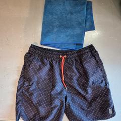 Shorts, segundo informou Room Mate Bruno usando iLost