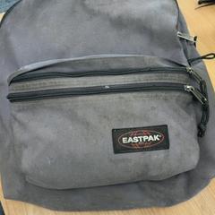 Mochila Grijs, como reportado por Connexxion Amstelland-Meerlanden Schiphol Noord utilizando o iLost