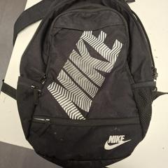 Bolsa zwart nike, segundo informou Avonturenpark Hellendoorn usando iLost