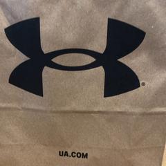 Purchase under armour, som rapportert av Designer Outlet Roermond ved bruk av iLost