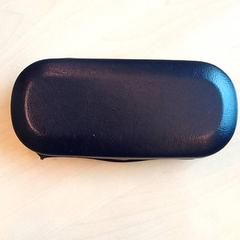 Estuche para lentes Blauw, segundo informou Arriva Den Bosch usando iLost