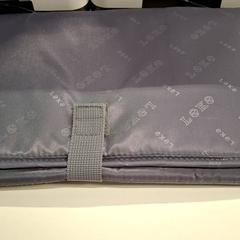 Tapis a langer, zoals gemeld door IKEA Caen Fleury-sur-Orne met iLost
