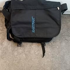 ショルダーバッグ zwart がiLostで Qbuzz GD Groningen HS によって報告されました