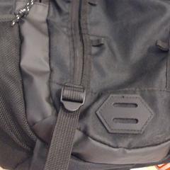 Mochila, segundo informou Walibi Holland usando iLost