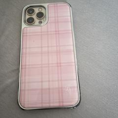 Telefoon, amint azt az iLostnak jelentették.