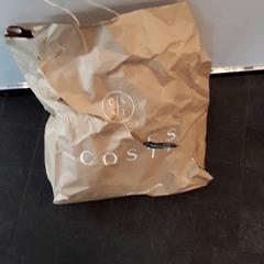 Táska Papier, amint azt EBS Tramplein az iLost segítségével jelentette.