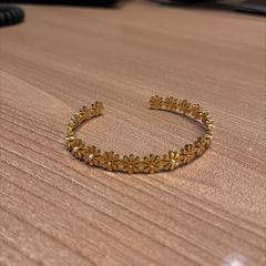 Gouden armband, come riportato da Van der Valk Hotel Deventer utilizzando iLost