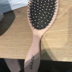 Brush, as reported by Van der Valk Hotel Haarlem using iLost
