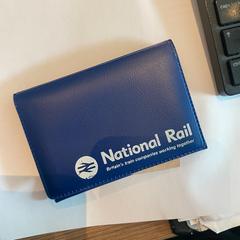 Debitcard holder Donkderblauw National rail, som rapportert av Mainport ved bruk av iLost