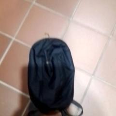 Backpack Blauwe rugzak met bruine rits, as reported by Apenheul using iLost