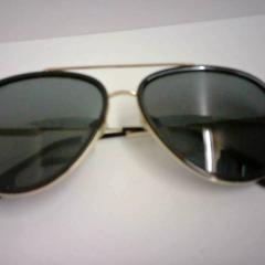 Sonnenbrille, gemeldet von Bobbejaanland über iLost