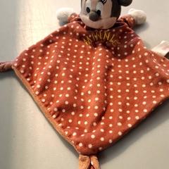Peluche pulseira, como reportado por IKEA Hénin-Beaumont utilizando o iLost