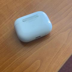 Estuche de airpods, ha sido reportado por Arriva Achterhoek-Rivierenland con iLost