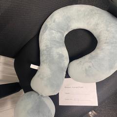 Neck pillow, as reported by Mainport using iLost