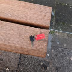 Utrecht fiets hanger + sleutel, ha sido reportado a iLost