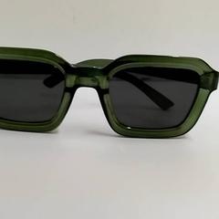 Sunglasses Groen, as reported by Bobbejaanland using iLost
