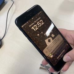 iPhone, amint azt az iLostnak jelentették.