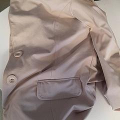 Vest Beige, zoals gemeld door Dolfinarium met iLost