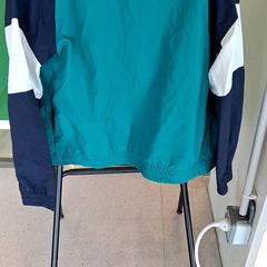 Bunda Veste de jogging enfant verte et bleue, jak nahlášeno IKEA Rouen Tourville-La-Rivière pomocí iLost