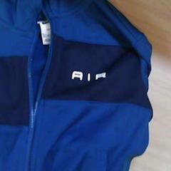 Jacket Blauw, as reported by Het Spoorwegmuseum using iLost