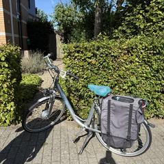 Fiets met ondersteuning, segundo informou a iLost