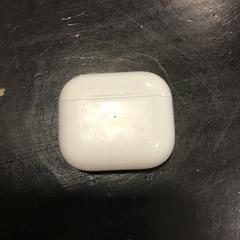 Earcase, as reported by Qbuzz U-OV using iLost