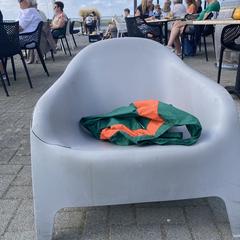 Groen met oranje tas, jak bylo nahlášeno na iLost